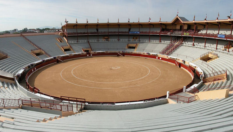 bayonne arènes wiki